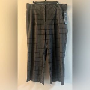 NWT- Zac & Rachel Figure Defining Gray Plaid Trousers
